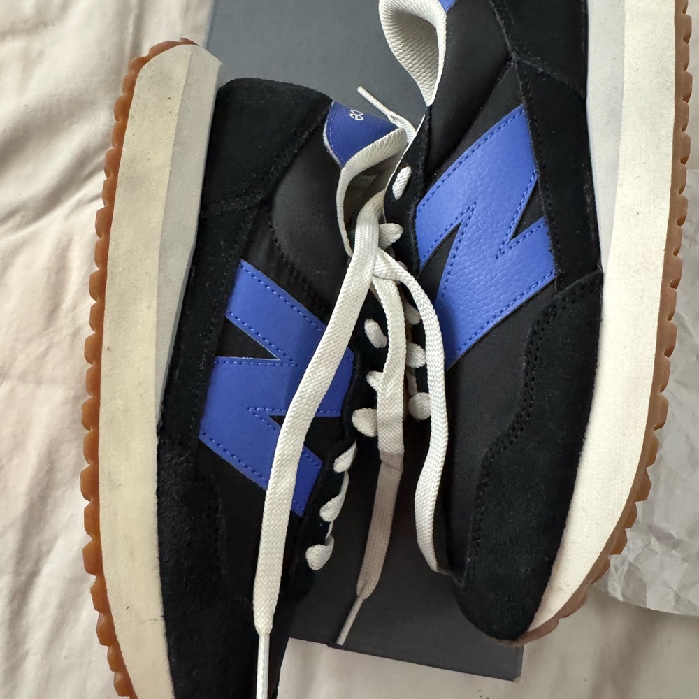New Balance 237 - Picture 3 of 8